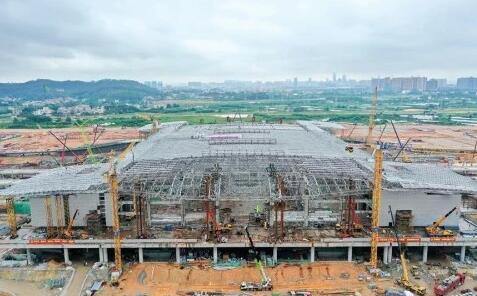 赣深高铁惠州北站站房屋面钢网架提升施工全面完成